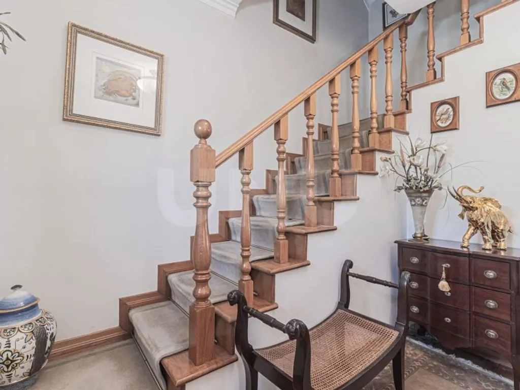 Pièces - Luxury House with Terrace in Almada