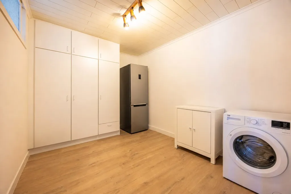 Buanderie - Appartement avec Terrasse et Garage à Schoten