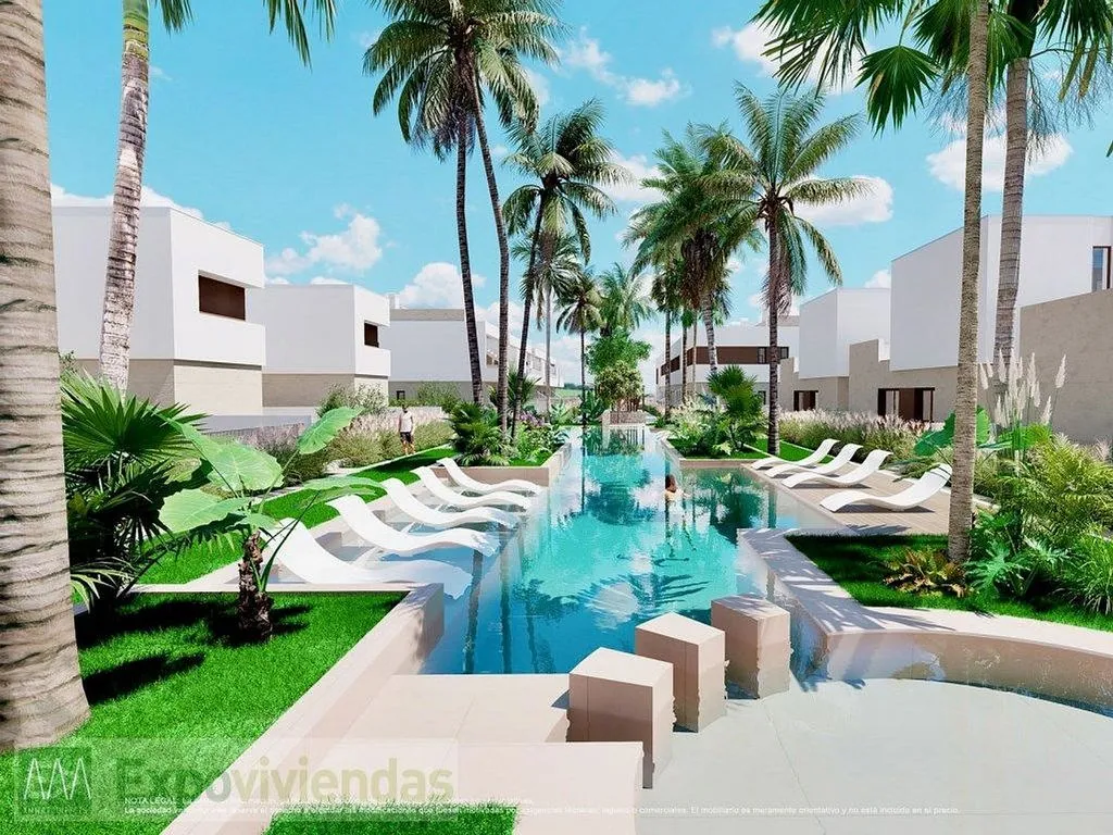 Chalet with Pool and Terrace in La Dorada