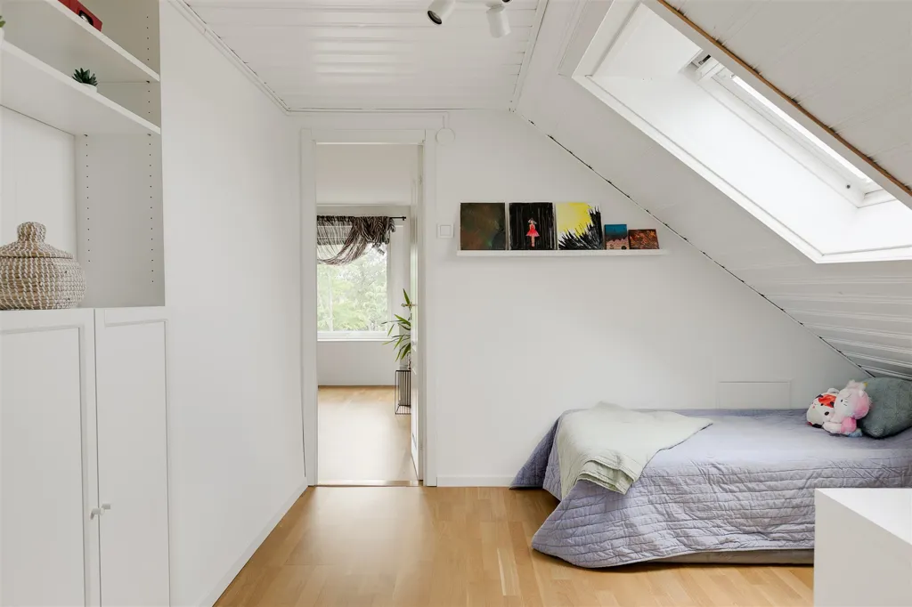 Bedrooms - Modernised Villa with Guesthouse in Malmö