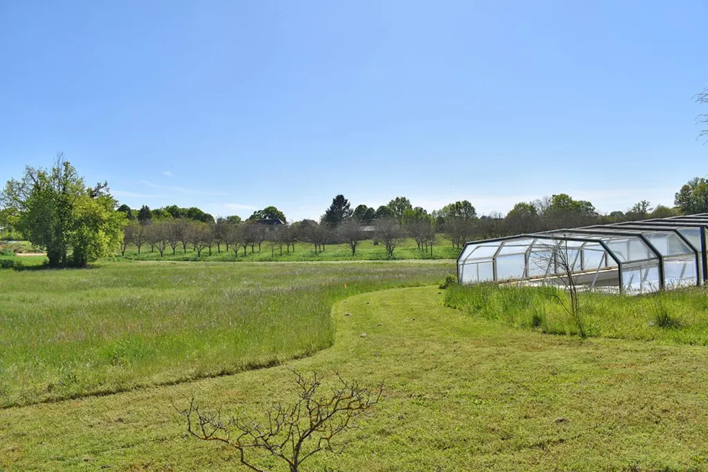 Aed - Contemporary House with Pool in Saint Geniès