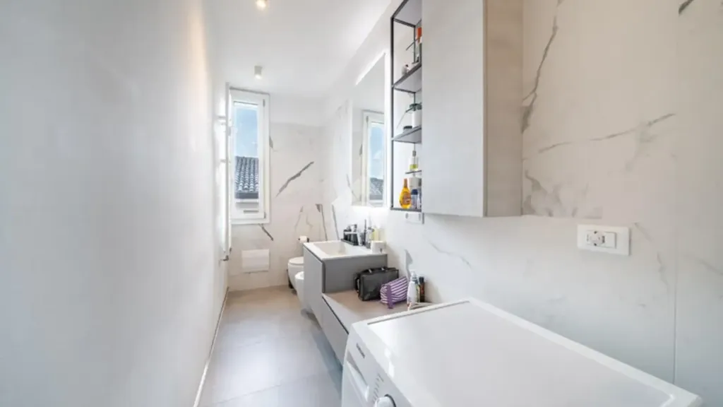 Salles de bain - Signorile Flat with Ascender in Modena's Historic Centre