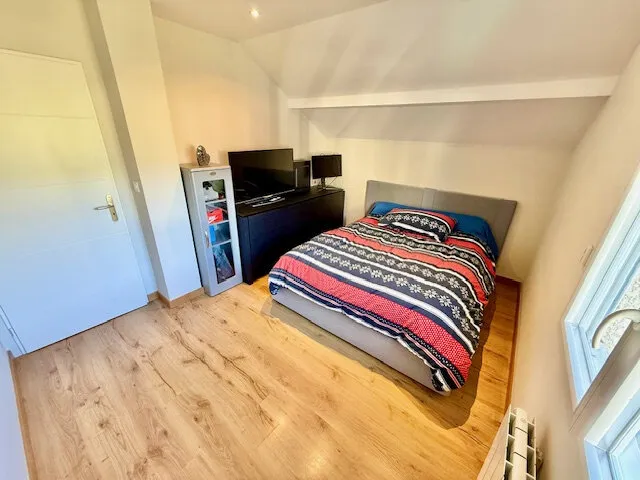 Bedrooms - Linked Villa with Large Terrace in Saint-Genis-Pouilly