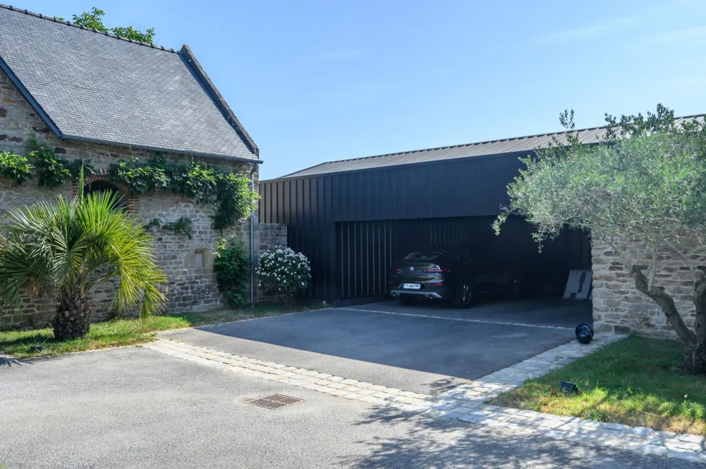Exterior - Period House with Pool in Quéven