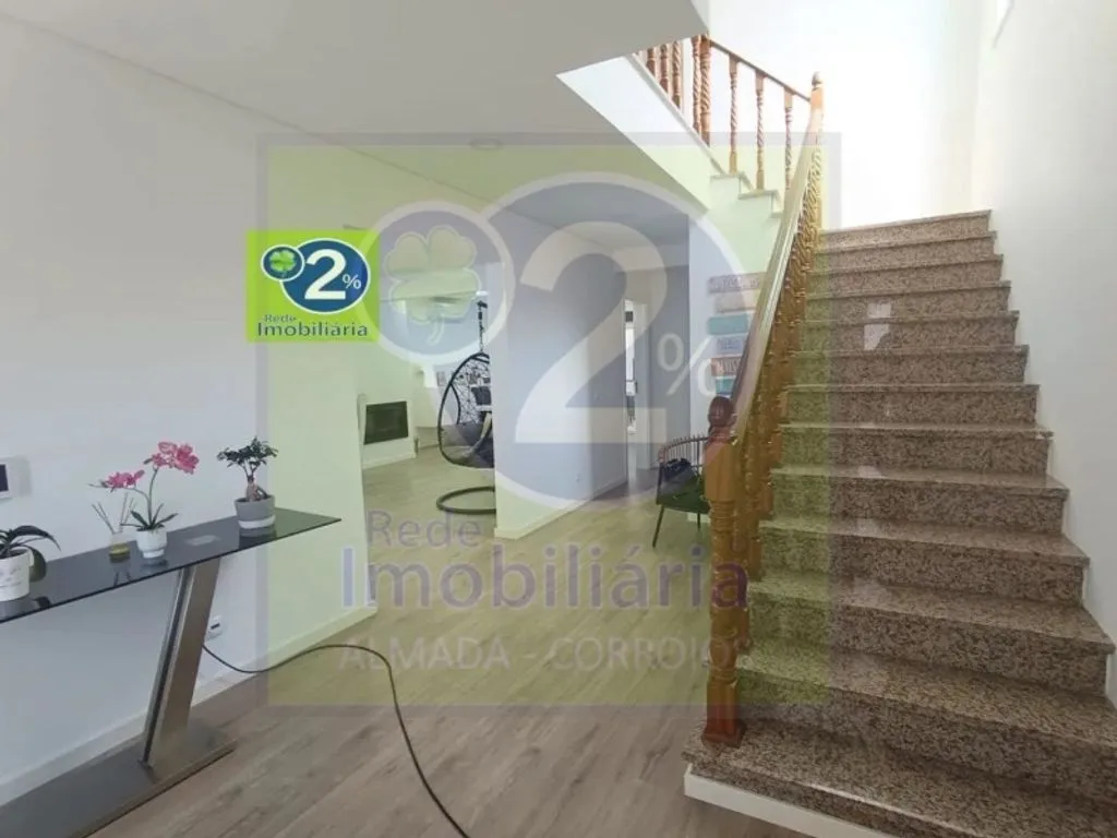 Pièces - Luxury House with Pool in Seixal