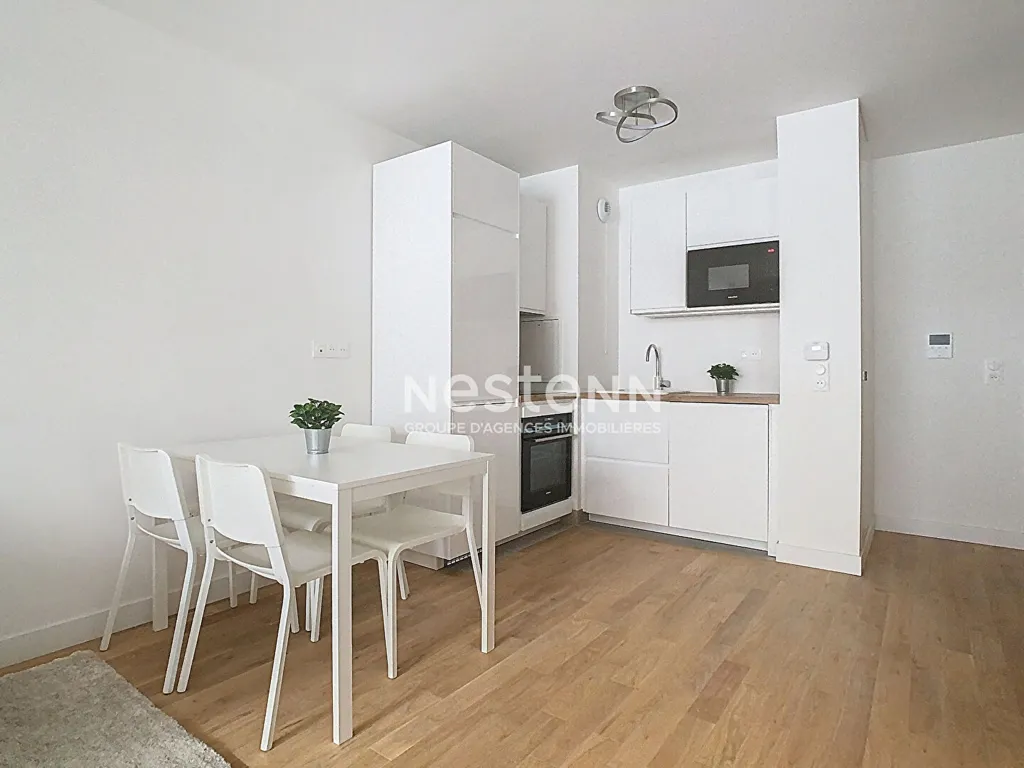 Dining Room - Newly Built Flat with Balcony in Issy-les-Moulineaux