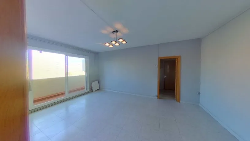 3 magamistoaga korter asukohas Sabadell