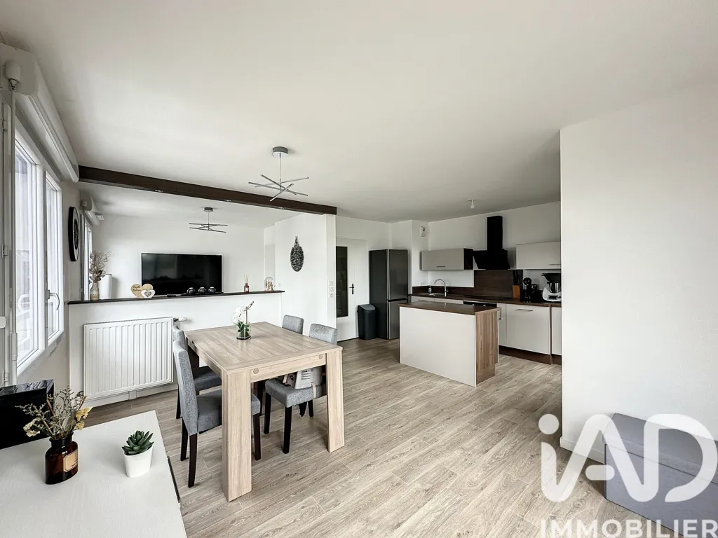 Sala da pranzo - Modern Flat with South Terrace in Meaux