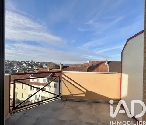 Balcon - Duplex Lumineux avec Balcons à Oeting