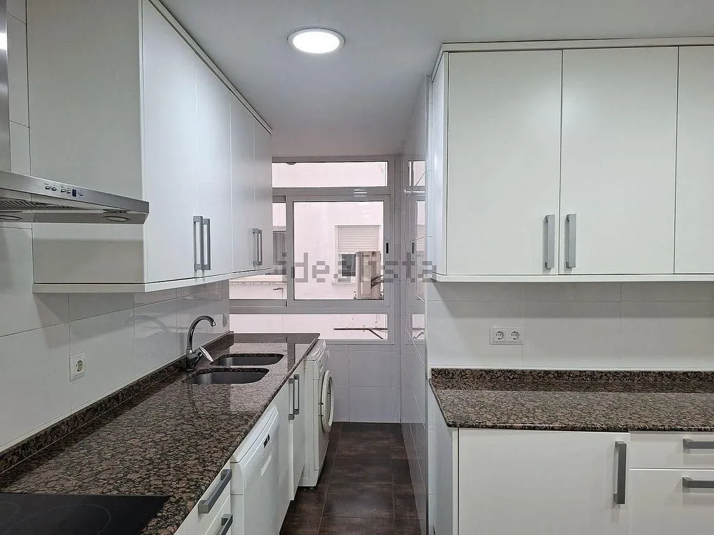 Kitchen - Furnished Flat with Garage in Exposició, Valencia