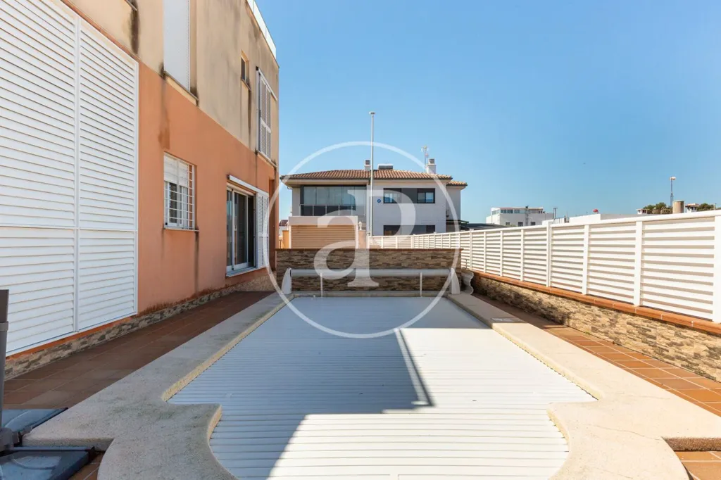 Terrazza - Twin-Storey House with Pool near Beaches
