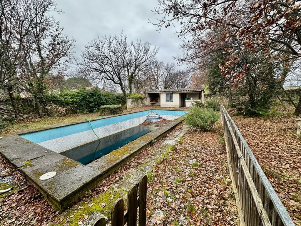 Piscina - Buildable Land with Pool near Gordes