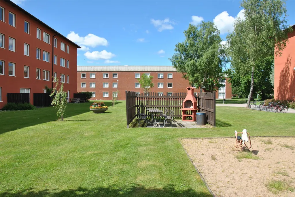 Jardin - Corner Flat with Renovated Features in Bokgatan