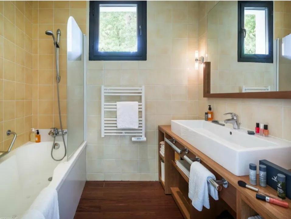 Salles de bain - Appartement T3 avec Terrasse en Résidence Touristique à Verneuil-sur-Avre