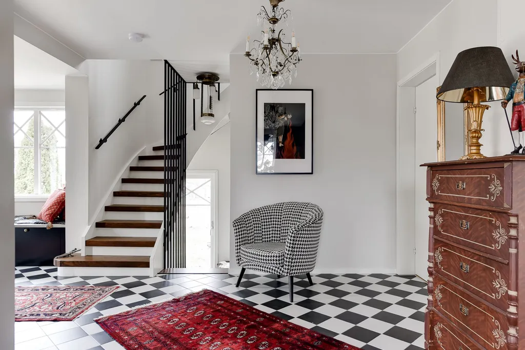 Ingresso - Renovated Villa with Workshop in Degernäs