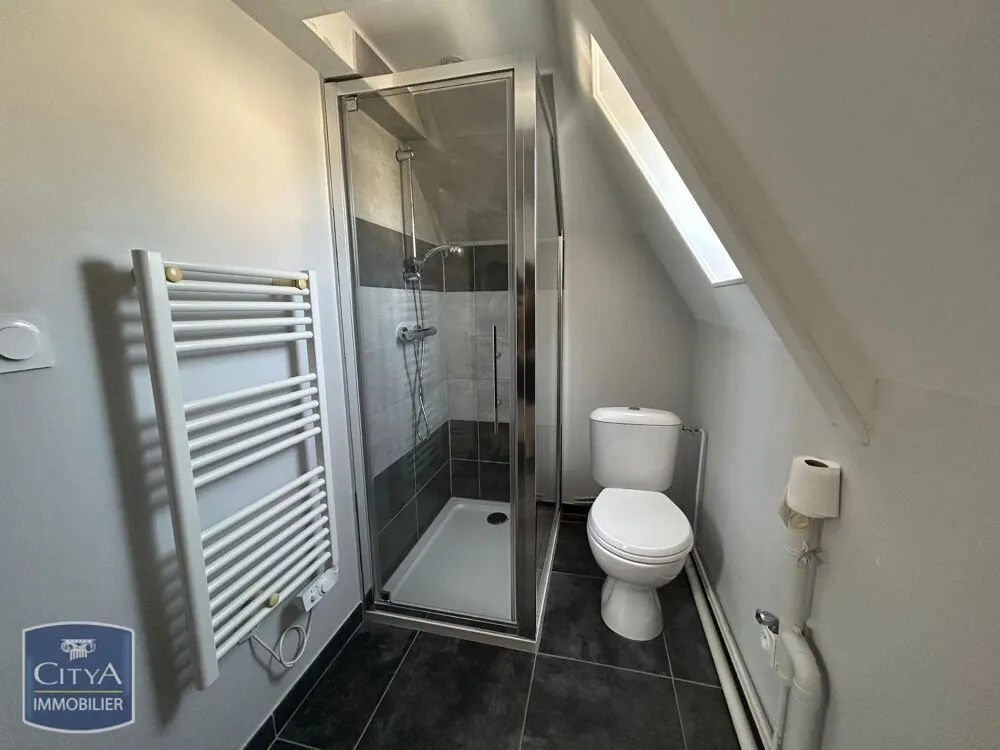 Bagni - Modern 2-Bedroom Apartment in Laval