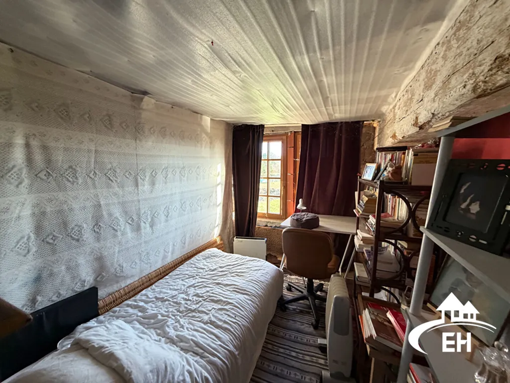 Bedrooms - 16th Century Manor with Historical Features near Rugles