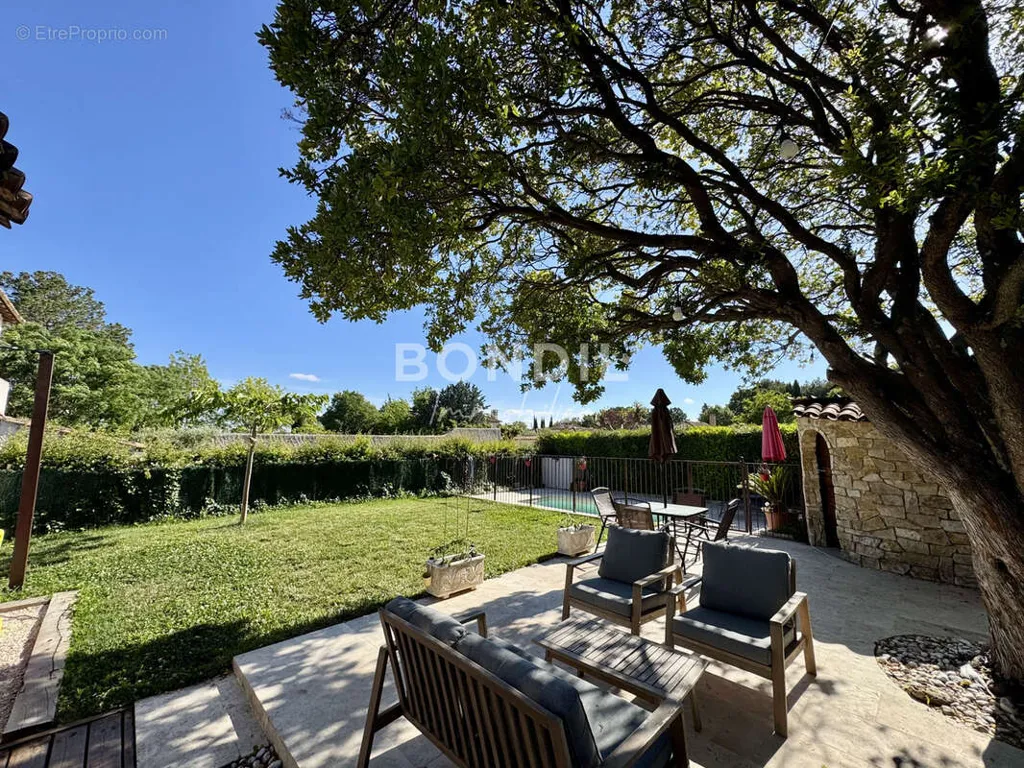 Jardin - Villa Rénovée avec Piscine à Puyricard