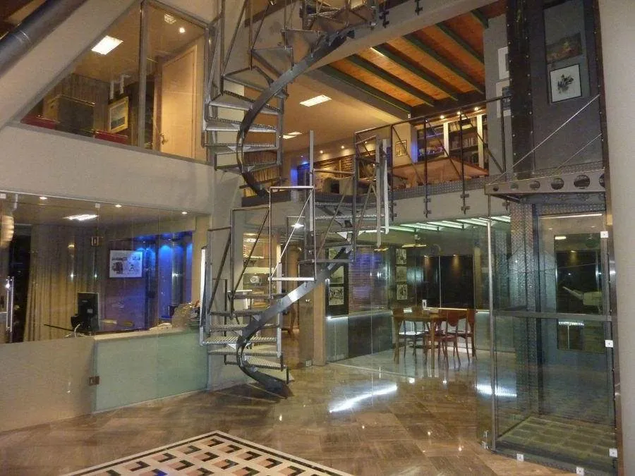 Toad - Office Space with Sea View in Thessaloniki Centre