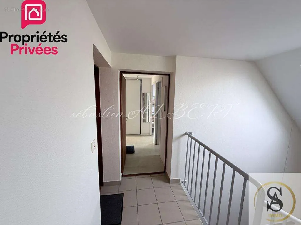 hallway_entrance
