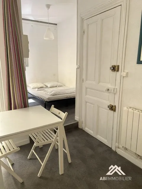 Magamistoad - Studio with Courtyard View in Béziers