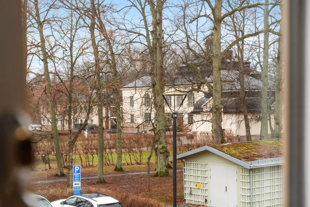 Balcon - Modern Flat with Slottspark View in Djursholm