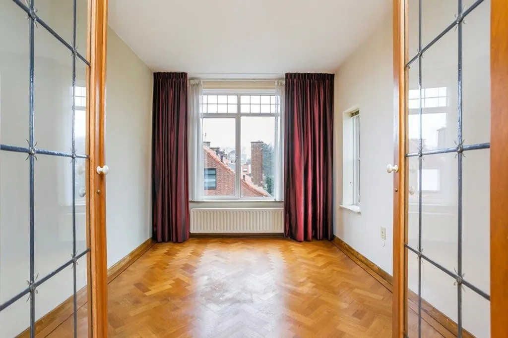 Toad - Portiekflat with Park Views in Den Haag