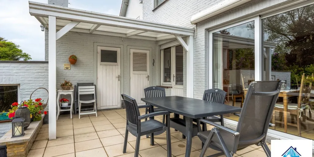Terrass - Half-Open House with Garden in Eppegem