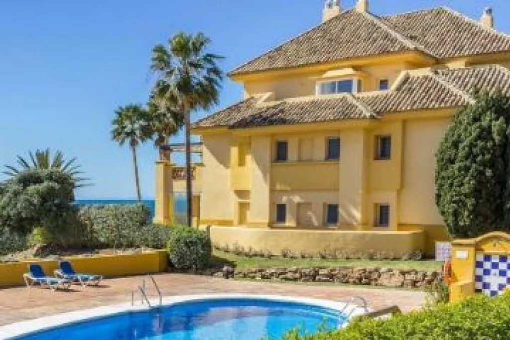 Piscine - Seafront Apartment with Sea View in Marbella
