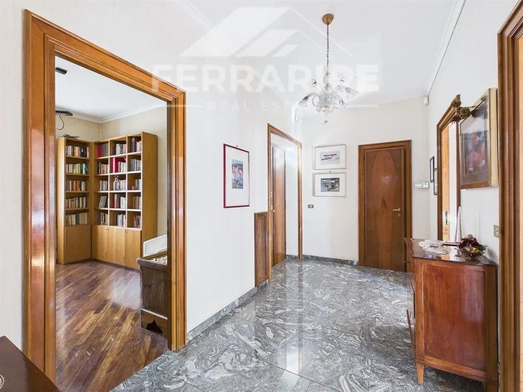 Bureau - Luxury Apartment with Terrace in Prati, Rome