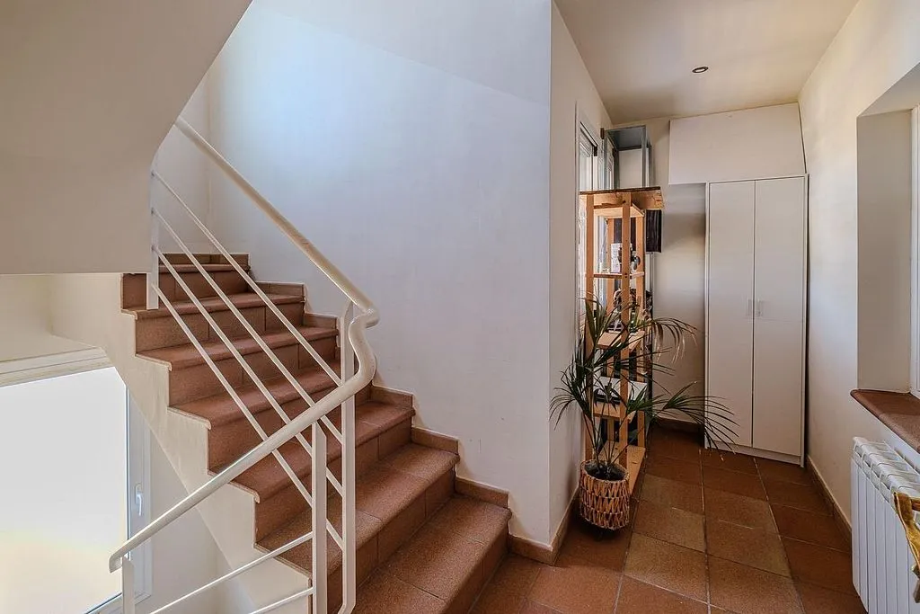Toad - Chalet with Pool and Terrace in Abrera