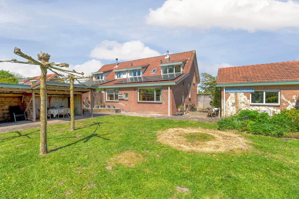 Aed - Two-Storey House with Garden in Ooijpolder