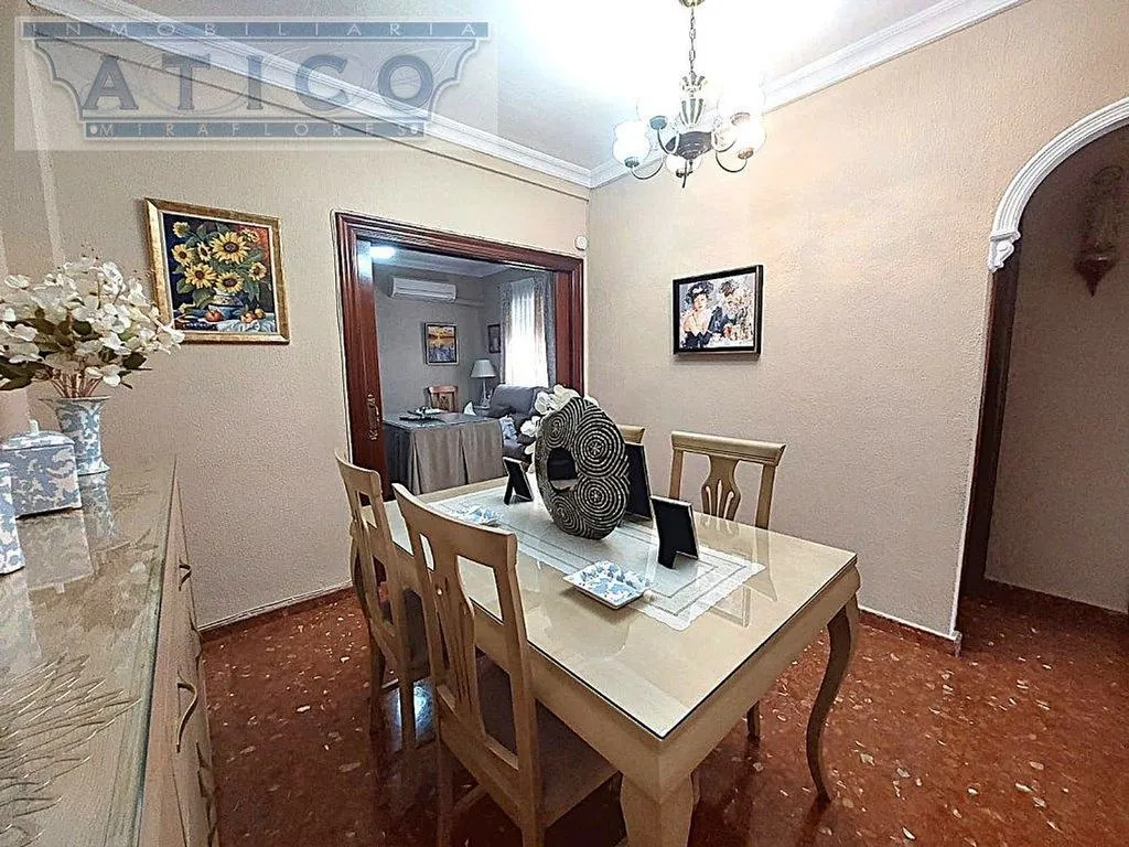 Salle à manger - Apartment with Terrace in Carmona Road Area