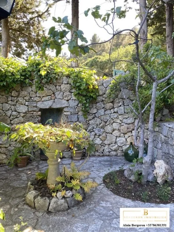 Jardin - Villa avec SPA et Potentiel d'Agrandissement au Tignet
