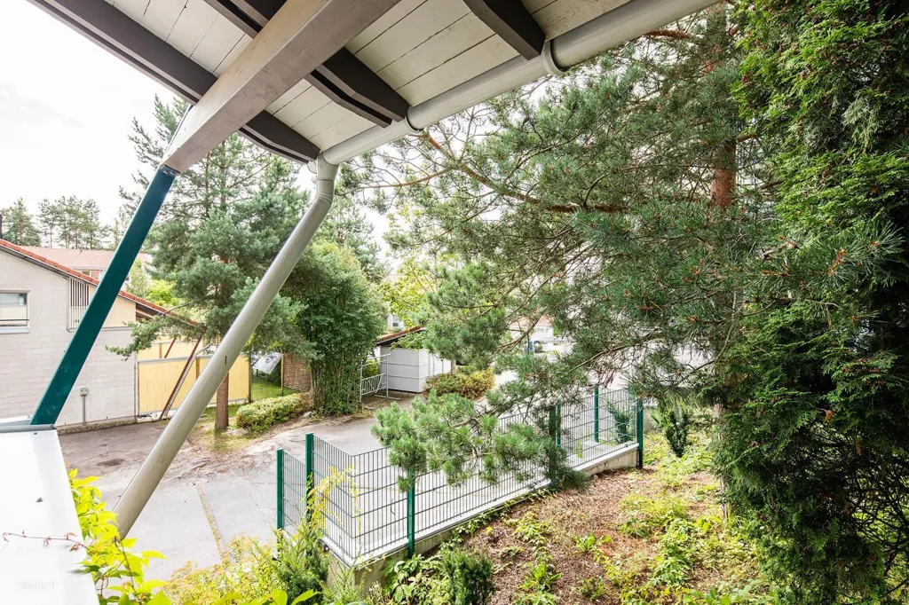 Garden - Five-Bedroom Apartment with Sauna in Vuosaari