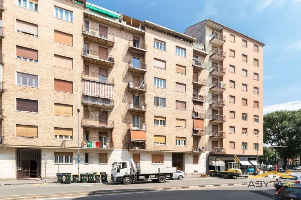 Välivaade - Rusticated Flat with Balcony in Turin