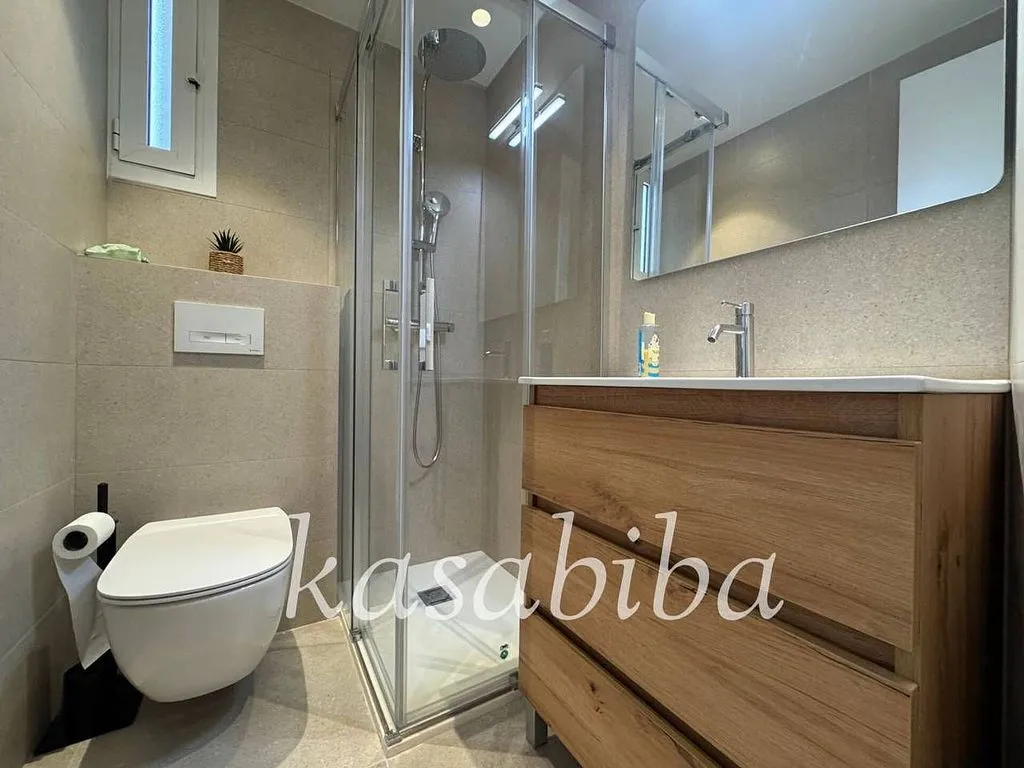 Salles de bain - Fully Furnished Flat with Sea View in Valencia