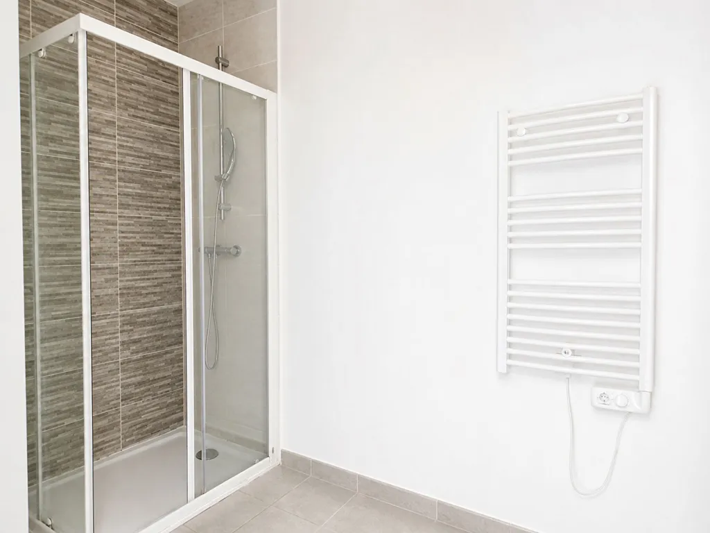 Salles de bain - Appartement 4 Pièces avec Balcon à Gagny