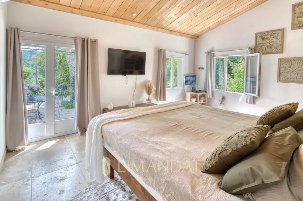 Bedrooms - Maison with Sea View in Les Adrets-De-L'Esterel