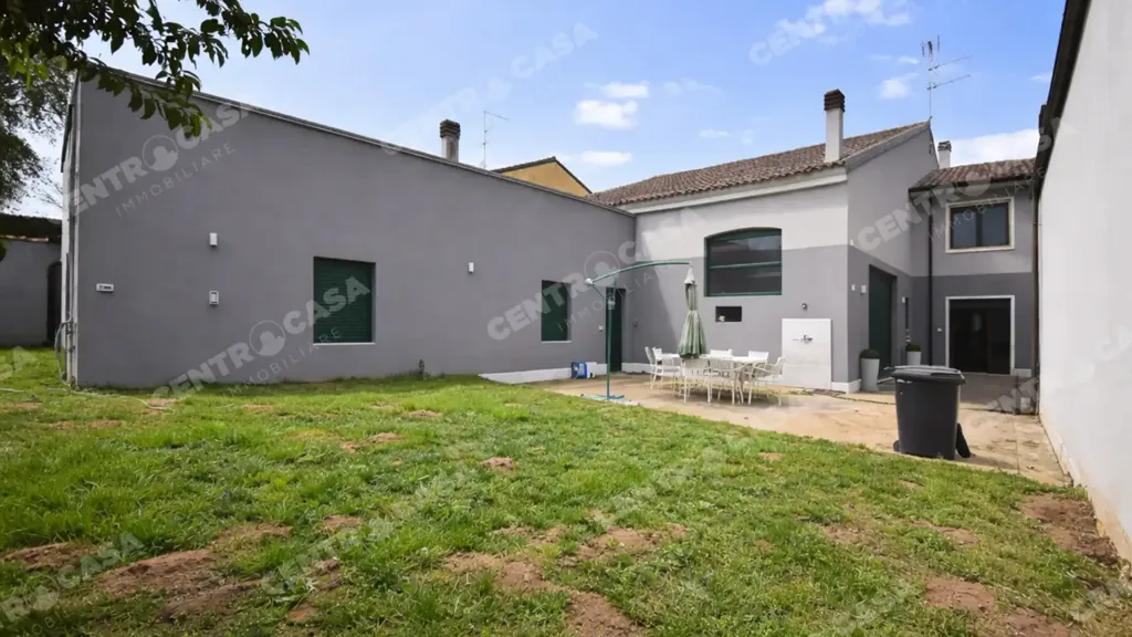 Jardin - Independent House with Large Storage in Legnago