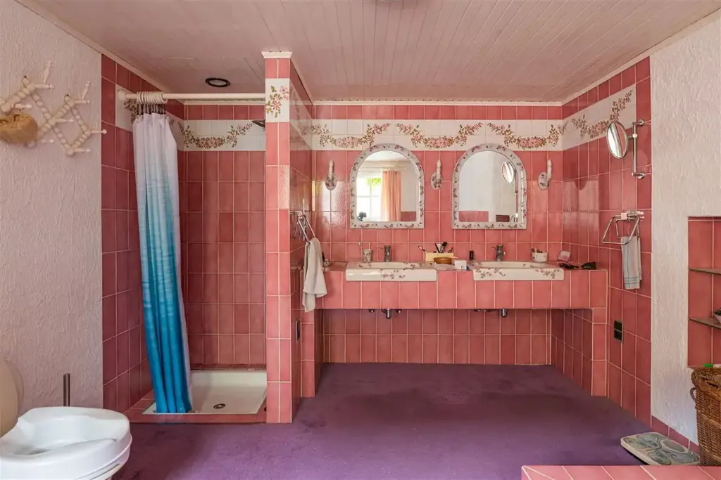 Salles de bain - Fermette à Renover avec Jardin à Herfelingen