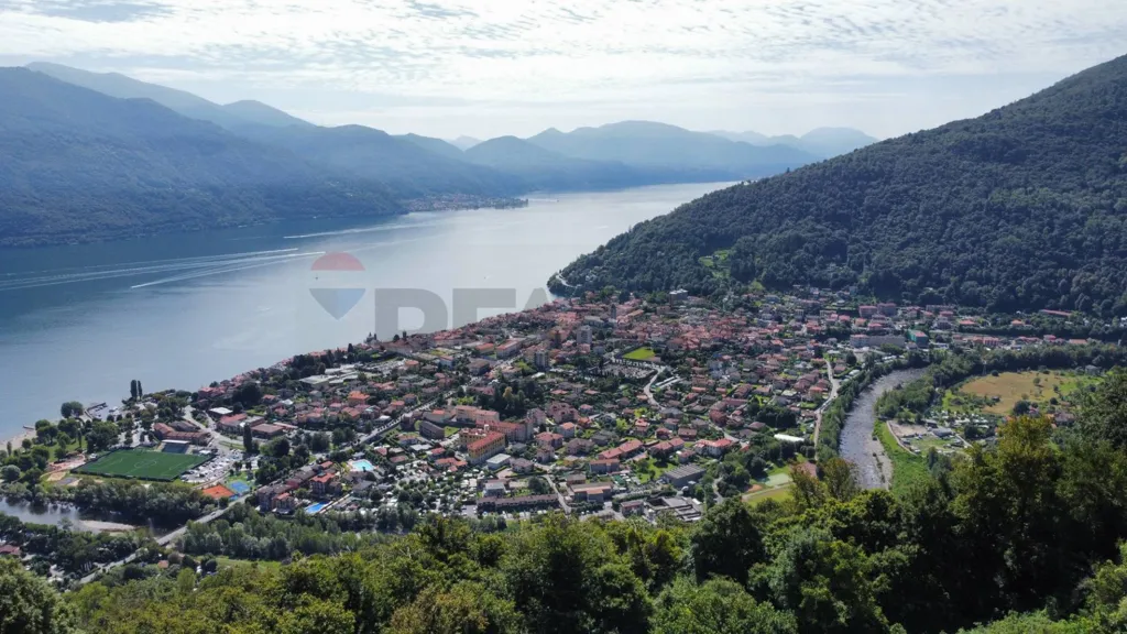 Rustic-Style Apartment with Lake View in Sant'Agata