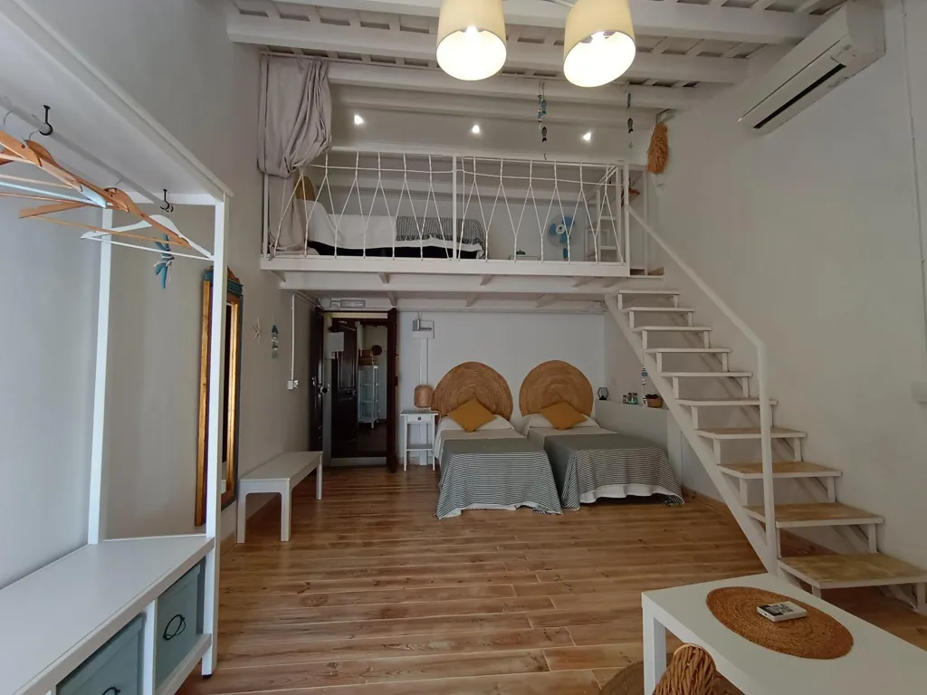Chambres - Local commercial 9 pièces à Alicante/Alacant