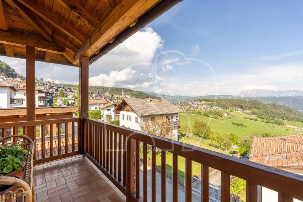 Balcon - Luxury House with Dolomites View in Jenesien