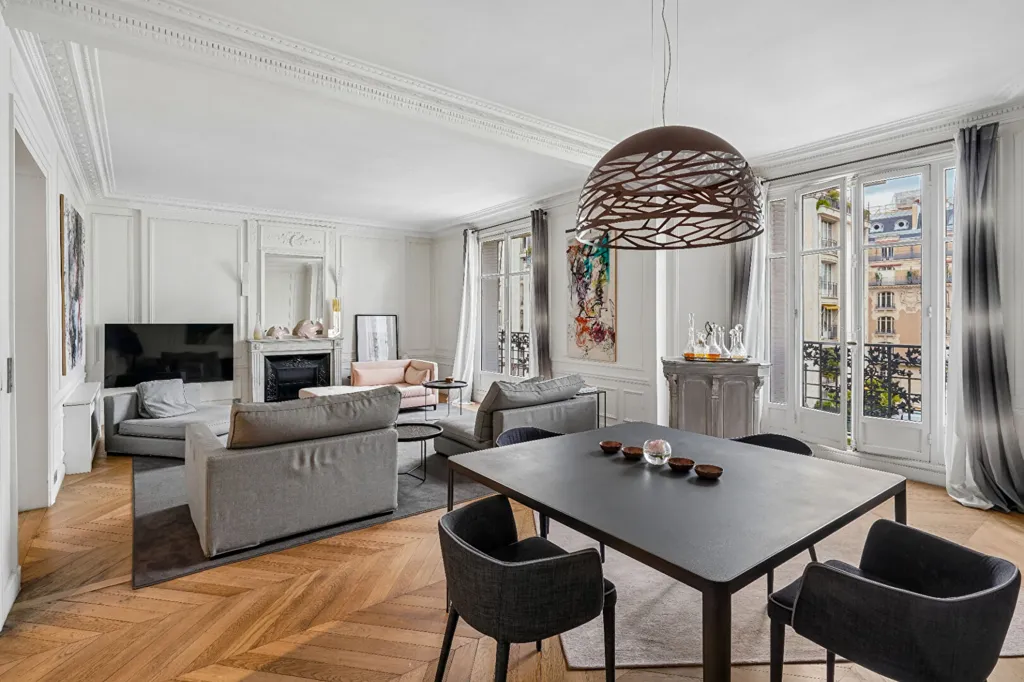 Söögituba - Haussmannian Flat with Balcony in Paris XVII