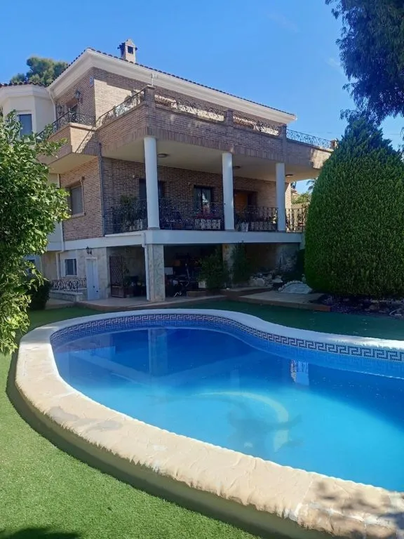 Bassein - Luxury Detached House with Pool in Quesada