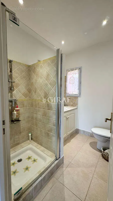 Vannitoad - Mediterranean Villa with Pool in Residenial Area