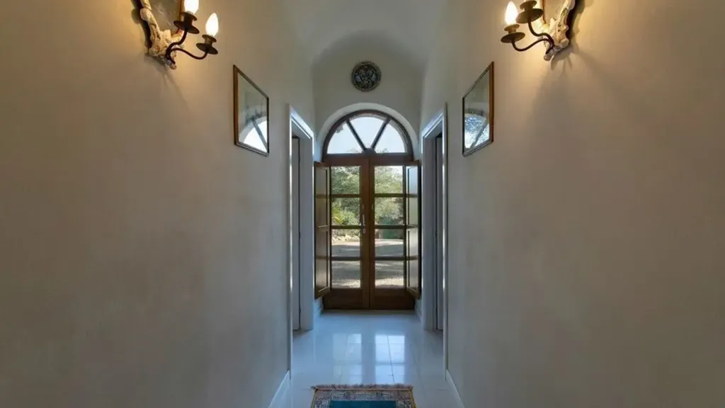Esik - Historic Villa with Pool in Porto Azzurro