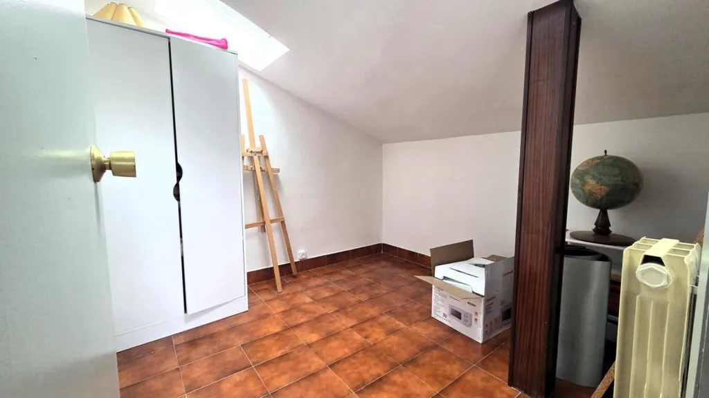 Pièces - 4-Bedroom Flat with South/East Orientation in Ávila