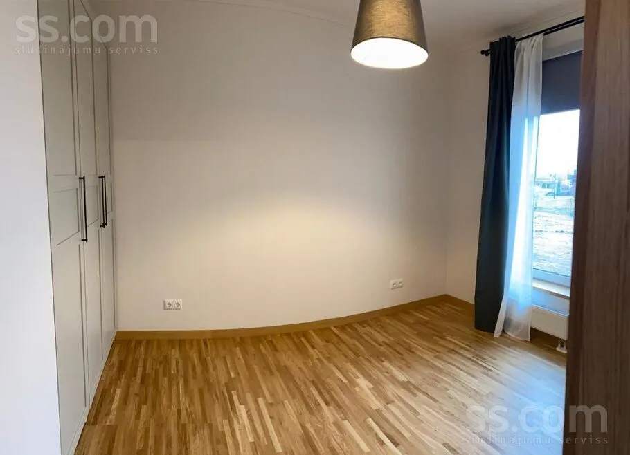 Bedrooms - 3-Bedroom Apartment with Lake View in Babītes